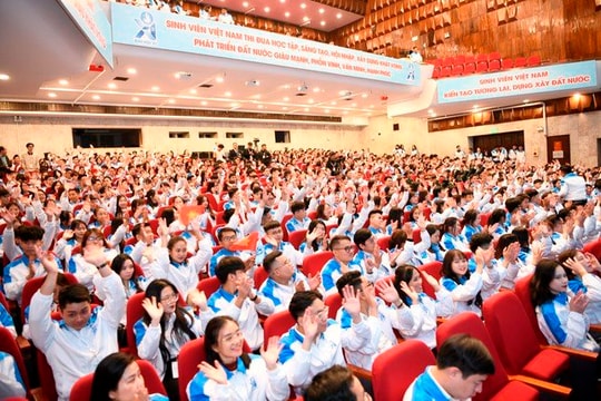 Sinh viên Việt Nam thể hiện khát vọng, ý chí trong xây dựng và bảo vệ Tổ quốc