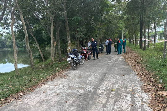 Nam thanh niên chết dưới hồ nước trong khu công nghiệp