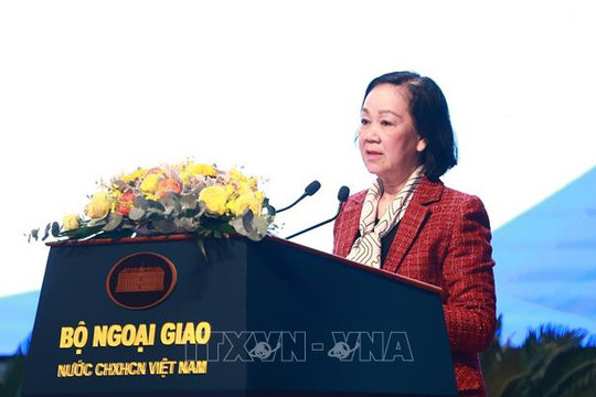 Tiếp tục đẩy mạnh công tác xây dựng, chỉnh đốn Đảng trong ngành ngoại giao