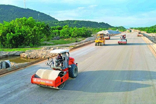 Đẩy nhanh thủ tục, thi công loạt dự án giao thông trọng điểm
