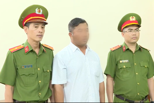 Giám đốc Chi cục Đăng kiểm Long An bị khởi tố