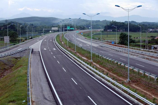 Trước Tết Nguyên đán 2024, sẽ nâng tốc độ cao tốc 4 làn xe lên 90km/h