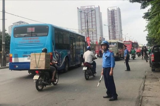 Hà Nội: Tăng cường chốt trực tại hơn 106 vị trí nguy cơ ùn tắc