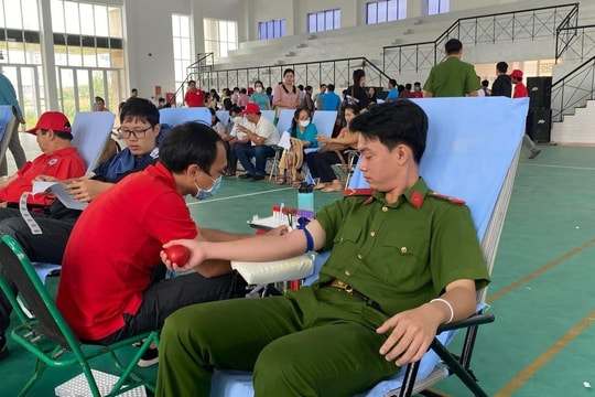 Tôn vinh người hiến máu tình nguyện tiêu biểu năm 2023
