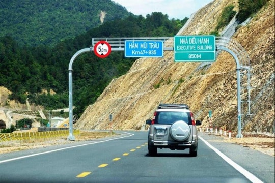 Đề xuất hơn 3.000 tỉ đồng mở rộng cao tốc La Sơn-Hòa Liên