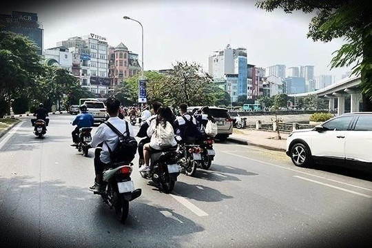Học sinh điều khiển xe máy và những hệ lụy khôn lường