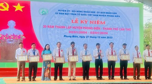 Huyện Phong Điền: 20 năm xây dựng và phát triển