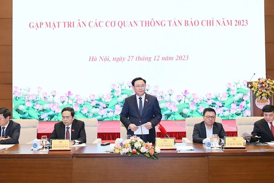 Chủ tịch Quốc hội: Tập trung hoàn thiện khung khổ pháp lý để phát huy mạnh mẽ vai trò của báo chí cách mạng