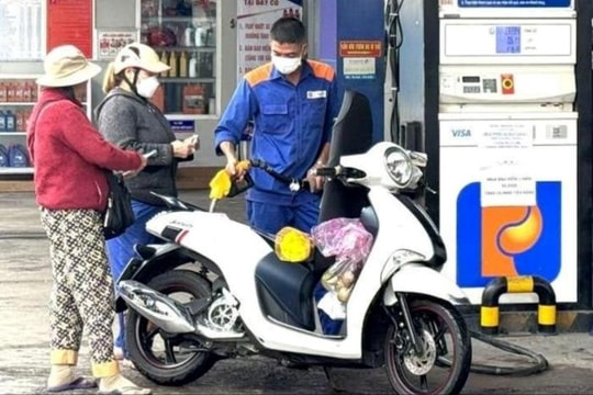Giá xăng, dầu biến động nhẹ