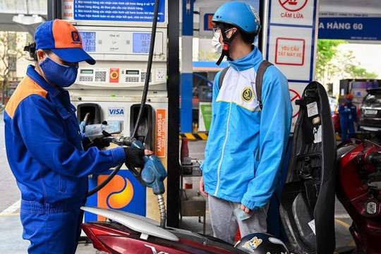Giá xăng dầu biến động nhẹ trong phiên điều hành cuối năm