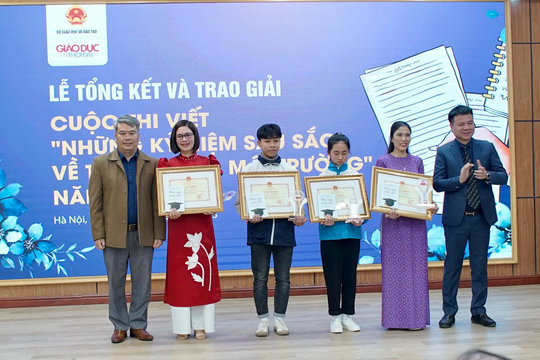 Trao giải Cuộc thi viết 'Những kỷ niệm sâu sắc về thầy cô và mái trường' 2023