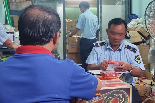 Tạm giữ gần 90.000 sản phẩm hàng hoá không rõ nguồn gốc, giả mạo