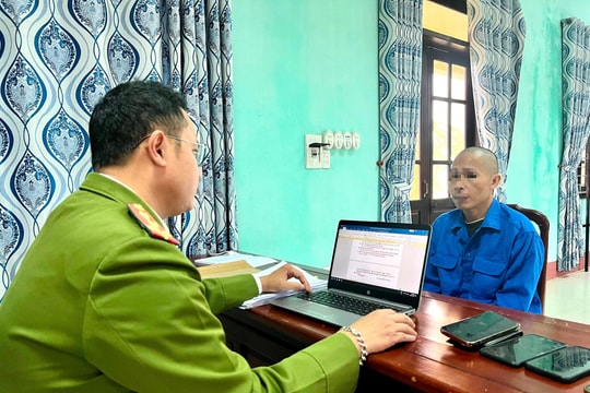 Đột nhập vào nhà dân trộm cắp tài sản