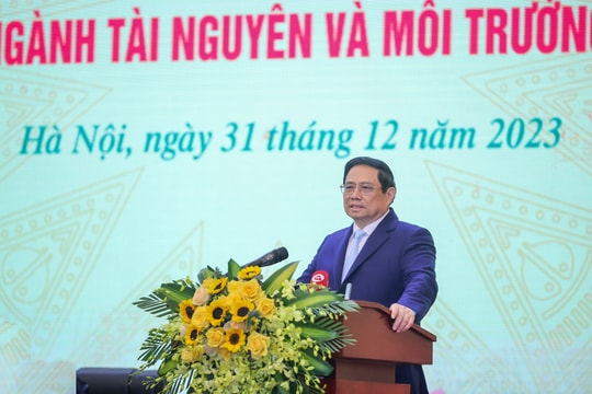 Ngành tài nguyên và môi trường cần đặc biệt coi trọng công tác cán bộ và đẩy mạnh phân cấp, ủy quyền