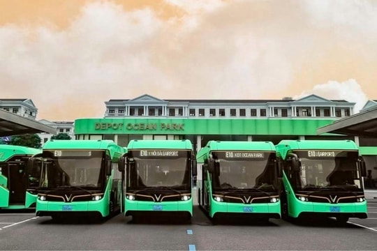 Vận hành tuyến xe buýt điện kết nối nội đô Hà Nội tới sân bay Nội Bài