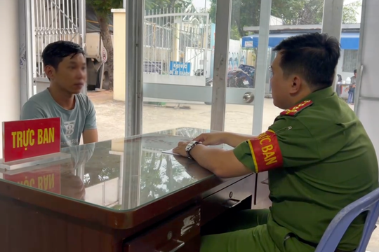 Bắt đối tượng cướp giật điện thoại