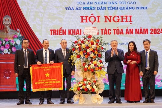 Chánh án TANDTC Nguyễn Hòa Bình dự Hội nghị triển khai công tác 2024 TAND tỉnh Quảnh Ninh
