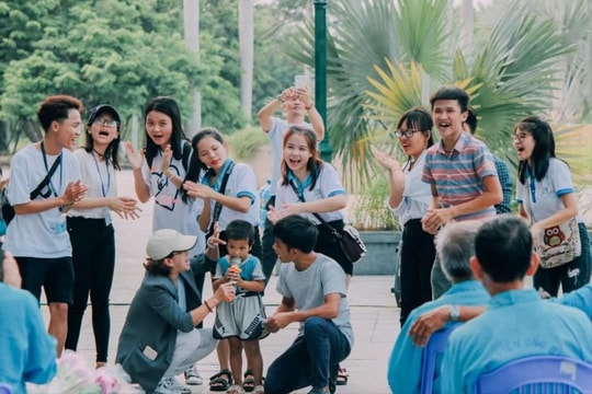 “Một bức tranh - nhiều hy vọng” - dự án thiện nguyện lan tỏa yêu thương