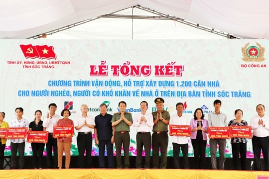 Chủ tịch nước Võ Văn Thưởng dự Lễ tổng kết chương trình xây nhà cho người nghèo tại tỉnh Sóc Trăng