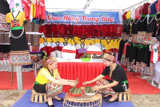 Độc đáo bánh sừng trâu ở miền Tây xứ Nghệ