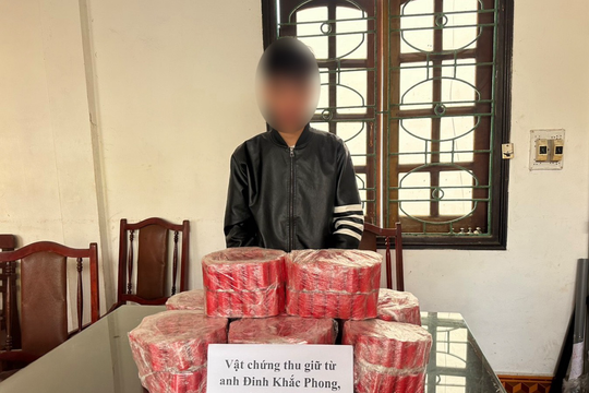 Bắt giữ đối tượng tàng trữ pháo chơi Tết