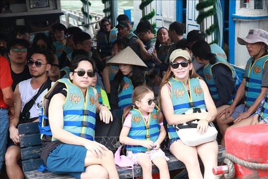 Dịp Tết Dương lịch, khách quốc tế đến Việt Nam tăng cao