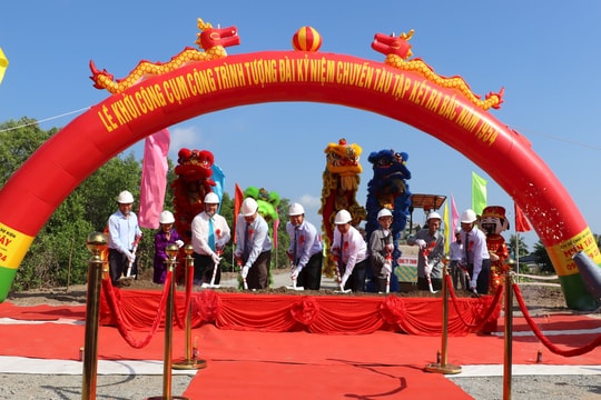 Khởi công xây dựng cụm công trình tượng đài kỷ niệm chuyến tàu tập kết ra Bắc năm 1954
