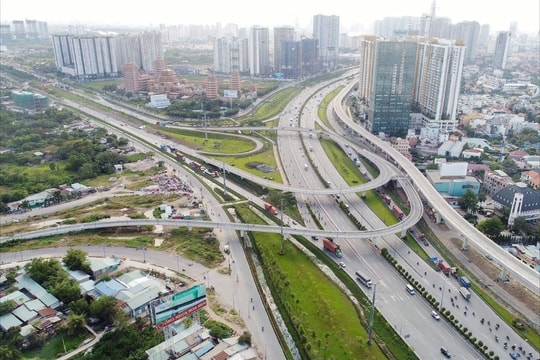 Đẩy nhanh tiến độ đầu tư xây dựng dự án, công trình hạ tầng giao thông