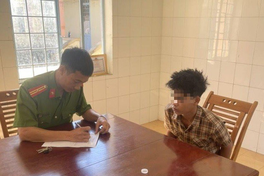 Có cồn, thanh niên chém chết bố dượng