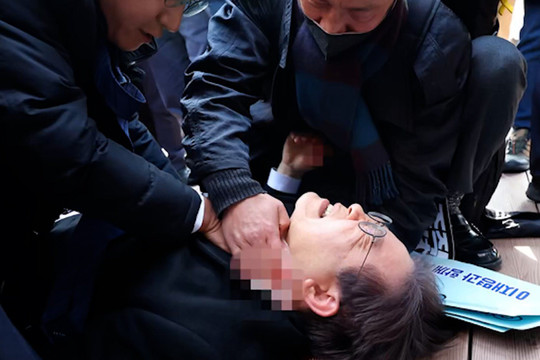 Hàn Quốc: Lãnh đạo Đảng Dân chủ đối lập bị đâm tại sân bay
