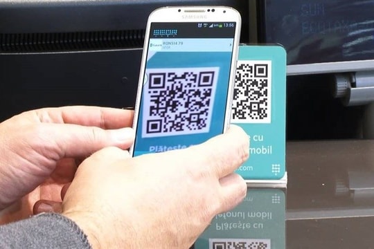 Cảnh giác chiêu trò giả mạo nhân viên ngân hàng và QR code