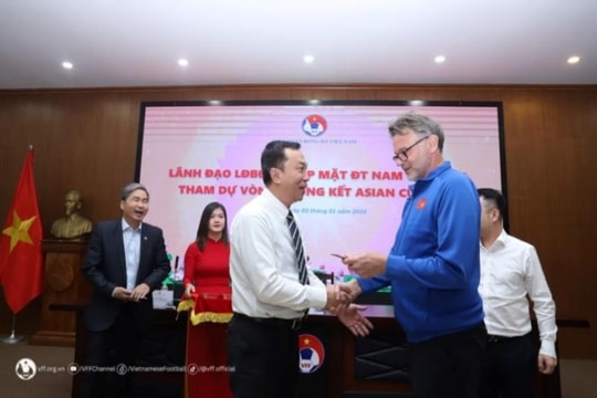 Chủ tịch VFF động viên ĐT Việt Nam trước thềm Asian Cup