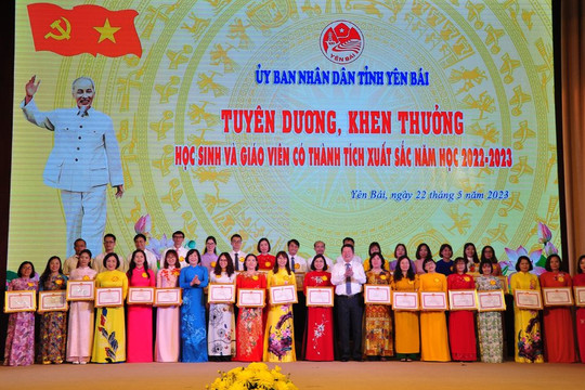 Yên Bái có 6 cá nhân được phong tặng Nhà giáo ưu tú