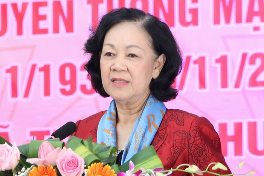 Chỉ thị của Bộ Chính trị về công tác phổ cập giáo dục