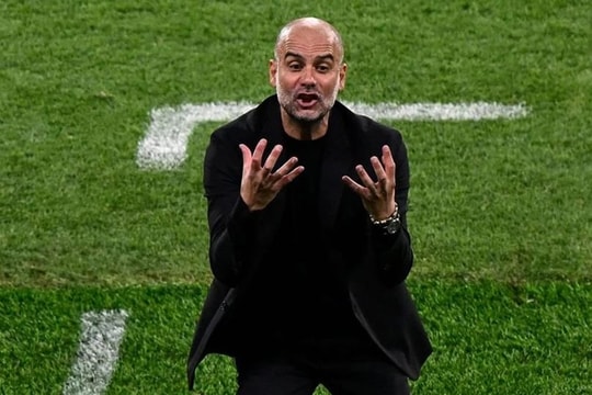 Pep Guardiola - "Lão Phù thuỷ" chấp niệm với ép cân cầu thủ