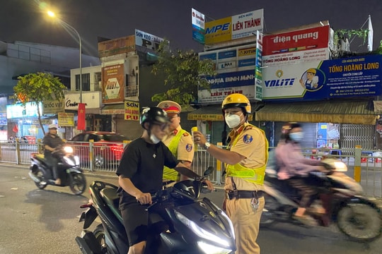 Người đàn ông tự thiêu tại chốt kiểm tra nồng độ cồn đã tử vong