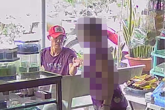 Nghi phạm giết người đã vào quán tạp hóa ngồi nghỉ