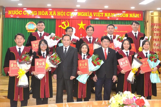 TAND tỉnh Quảng Ngãi tổ chức lễ công bố trao quyết định cho 10 Thẩm phán