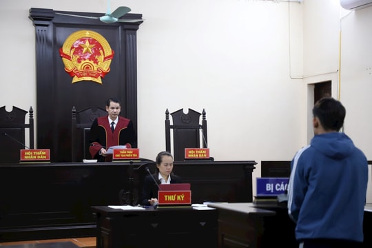 Lĩnh 9 tháng tù vì tàng trữ pháo hoa nổ trái phép