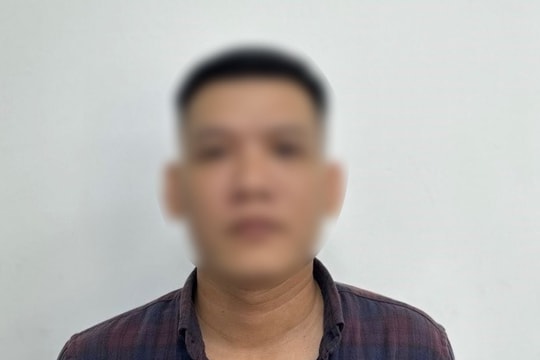 Bàn giao đối tượng truy nã trong vụ án giết người