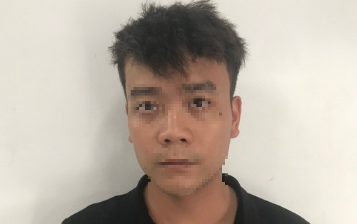 Cướp giật dây chuyền rồi bỏ chạy