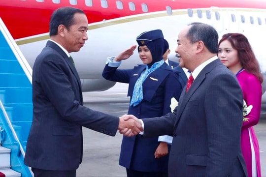 Tổng thống Indonesia đến Hà Nội, bắt đầu thăm cấp Nhà nước tới Việt Nam