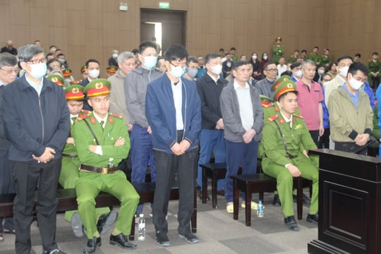 Nhìn lại mức án đề nghị của VKS đối với 38 bị cáo trong vụ Việt Á trước giờ tuyên án