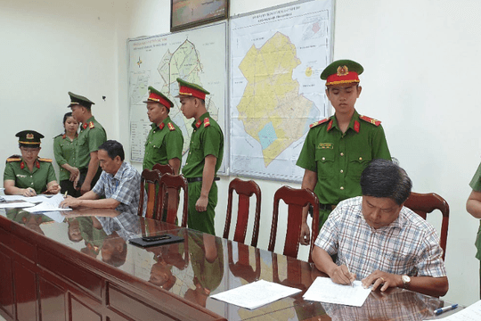 Hậu Giang: Gây thiệt hại hơn 3,5 tỉ đồng, Phó Chủ tịch huyện bị bắt