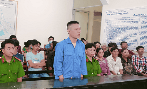 Đâm người dẫn đến tử vong vì bị chửi khi uống rượu