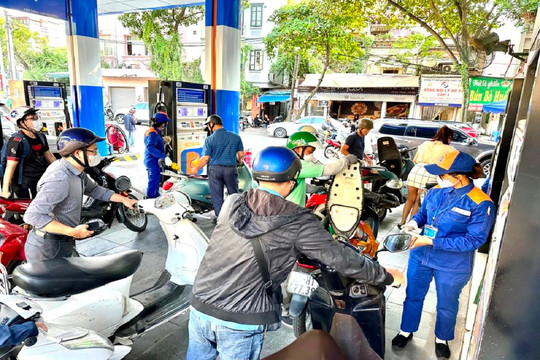 Bộ Công Thương lên “kịch bản” điều hành xăng dầu