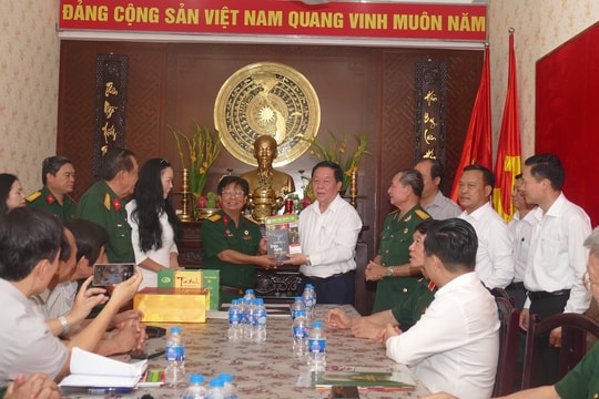 Trưởng Ban Tuyên giáo Trung ương thăm, làm việc với Hội Hỗ trợ gia đình liệt sĩ TP.HCM