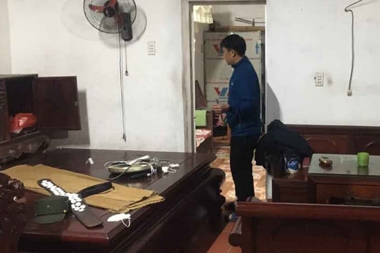 ‘Đạo chích’ trèo tường, phá cửa chính nhà dân để trộm cắp vàng