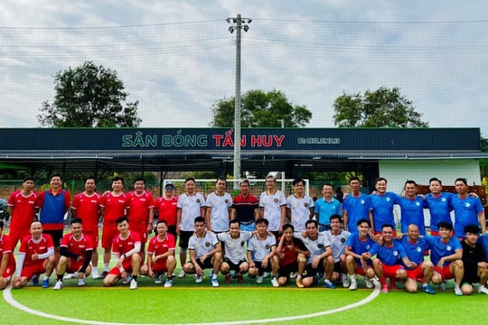 Sôi nổi giải bóng đá mừng Đảng, mừng Xuân Giáp Thìn 2024