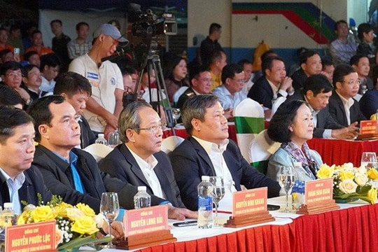 Thường trực Ban Bí thư Trương Thị Mai dự chương trình “Xuân Biên phòng - Ấm lòng dân bản”